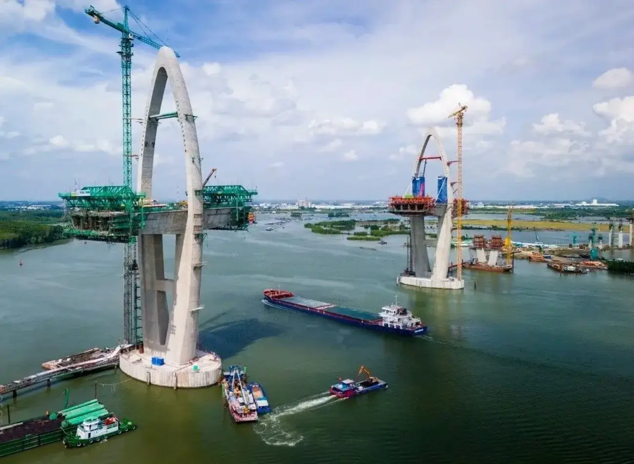 Cầu Phước An, dự án hạ tầng chiến lược vùng Đông Nam Bộ, đang được thi công nước rút, dự kiến hoàn thành cuối năm 2026.