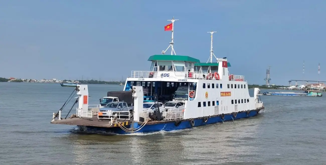 Phà Bình Khánh hiện là tuyến kết nối duy nhất giữa TP.HCM và huyện Cần Giờ, phục vụ hàng chục nghìn lượt khách mỗi ngày.